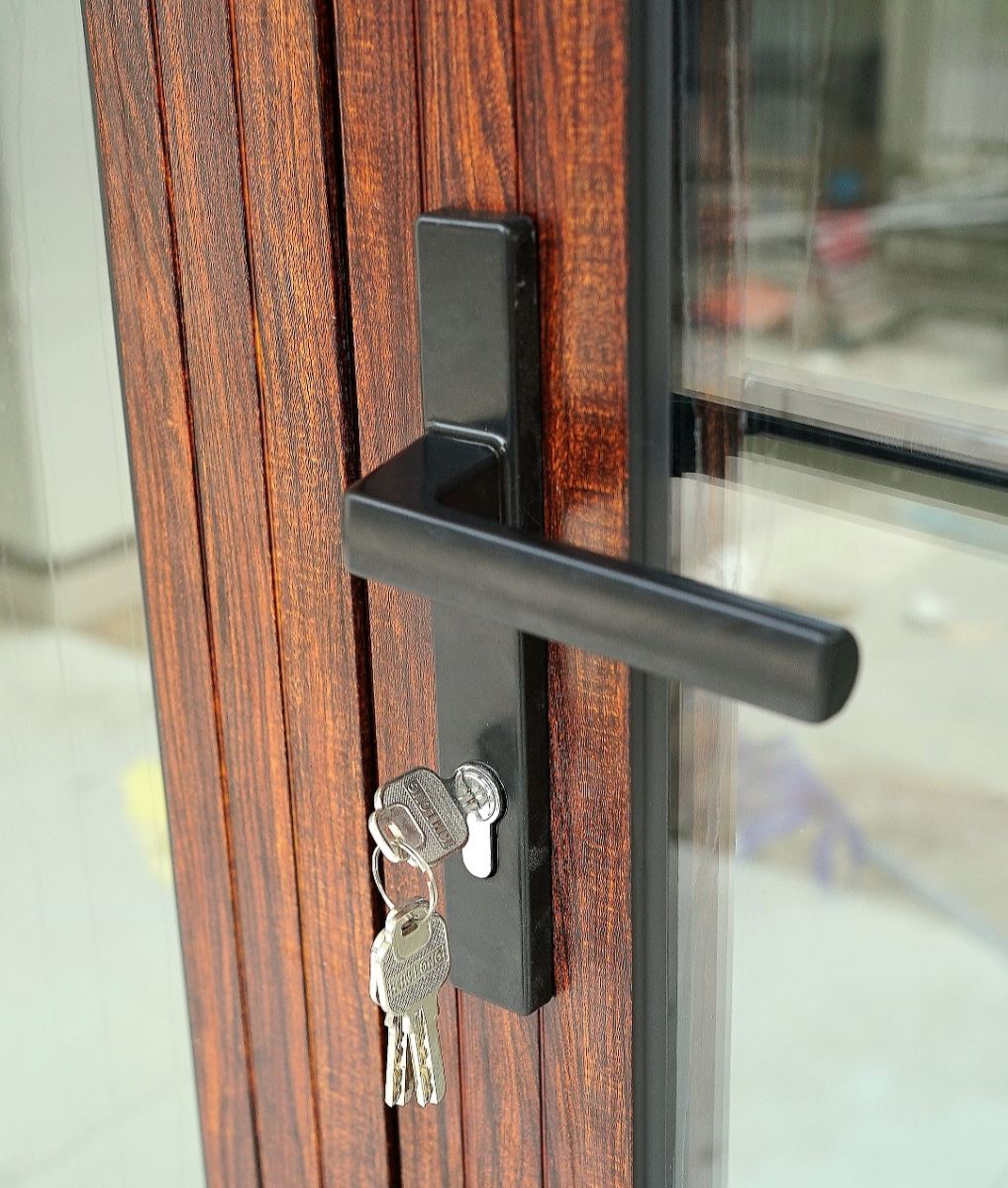 Bộ ba siêu Phẩm Cửa nhôm xingfa, kính hộp nan trang trí và khóa Kinlong Bộ ba siêu Phẩm Cửa nhôm xingfa, kính hộp nan trang trí và khóa Kinlong